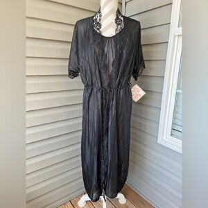 NWT- VINTAGE PRIVATE MOMENTS BLACK SET ROBE & NIGHT GOWN BLACK LACE Sz M